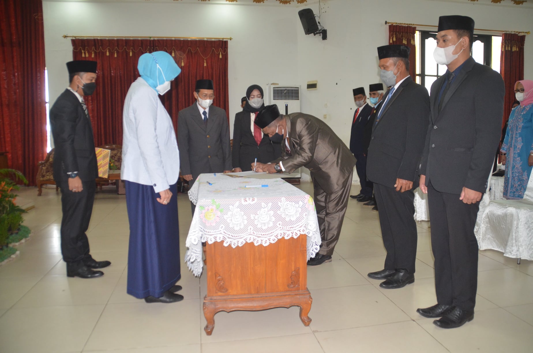 111 Pejabat Lingkup Batola Dilantik dan Disumpah