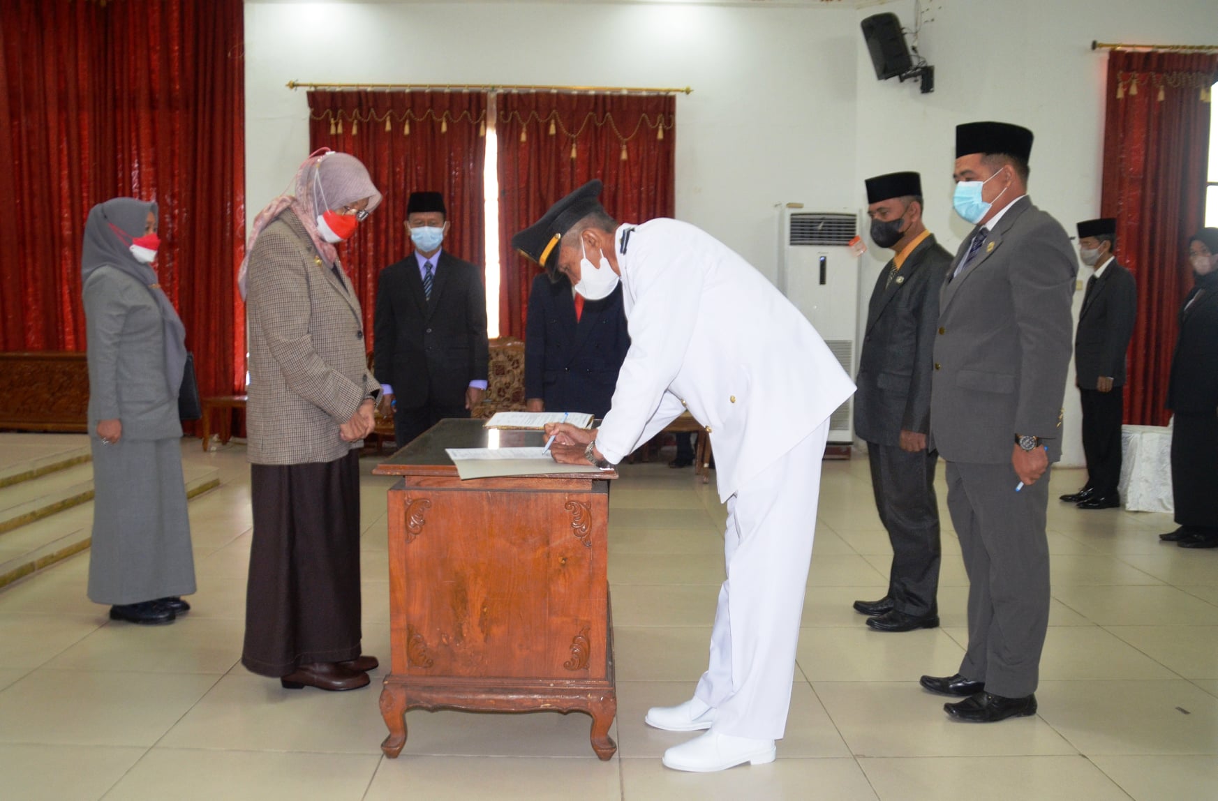 Bupati lantik 11 Pejabat