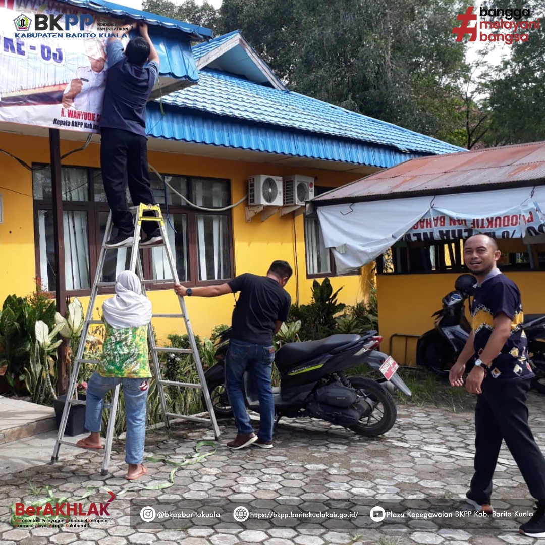 Gotong Royong sambut HUT Batola