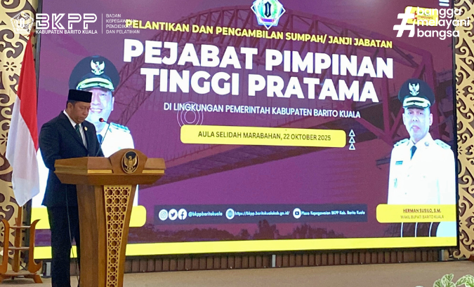 BUPATI BARITO KUALA LANTIK DUA PEJABAT PIMPINAN TINGGI PRATAMA